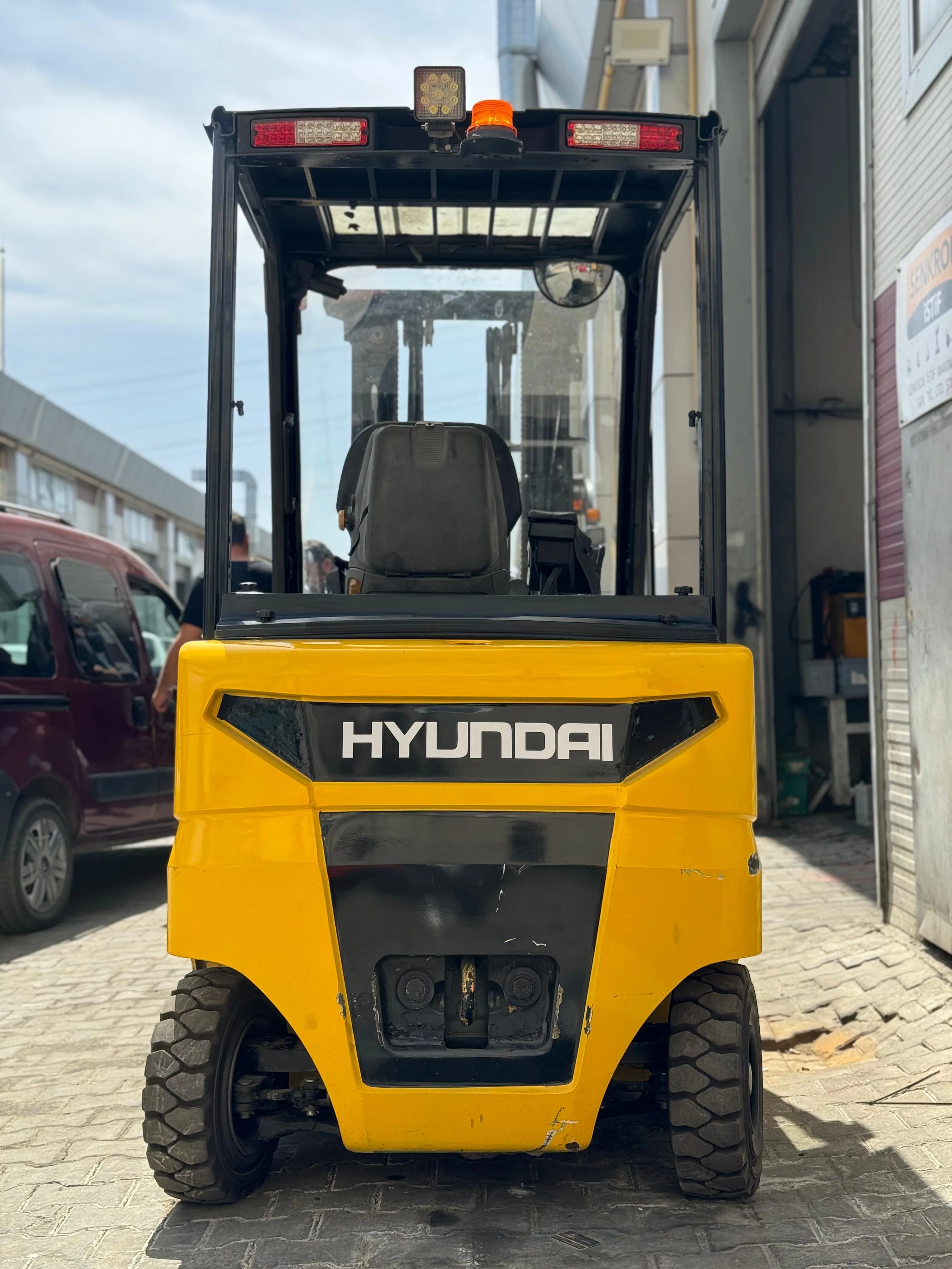 Akülü forklift servis