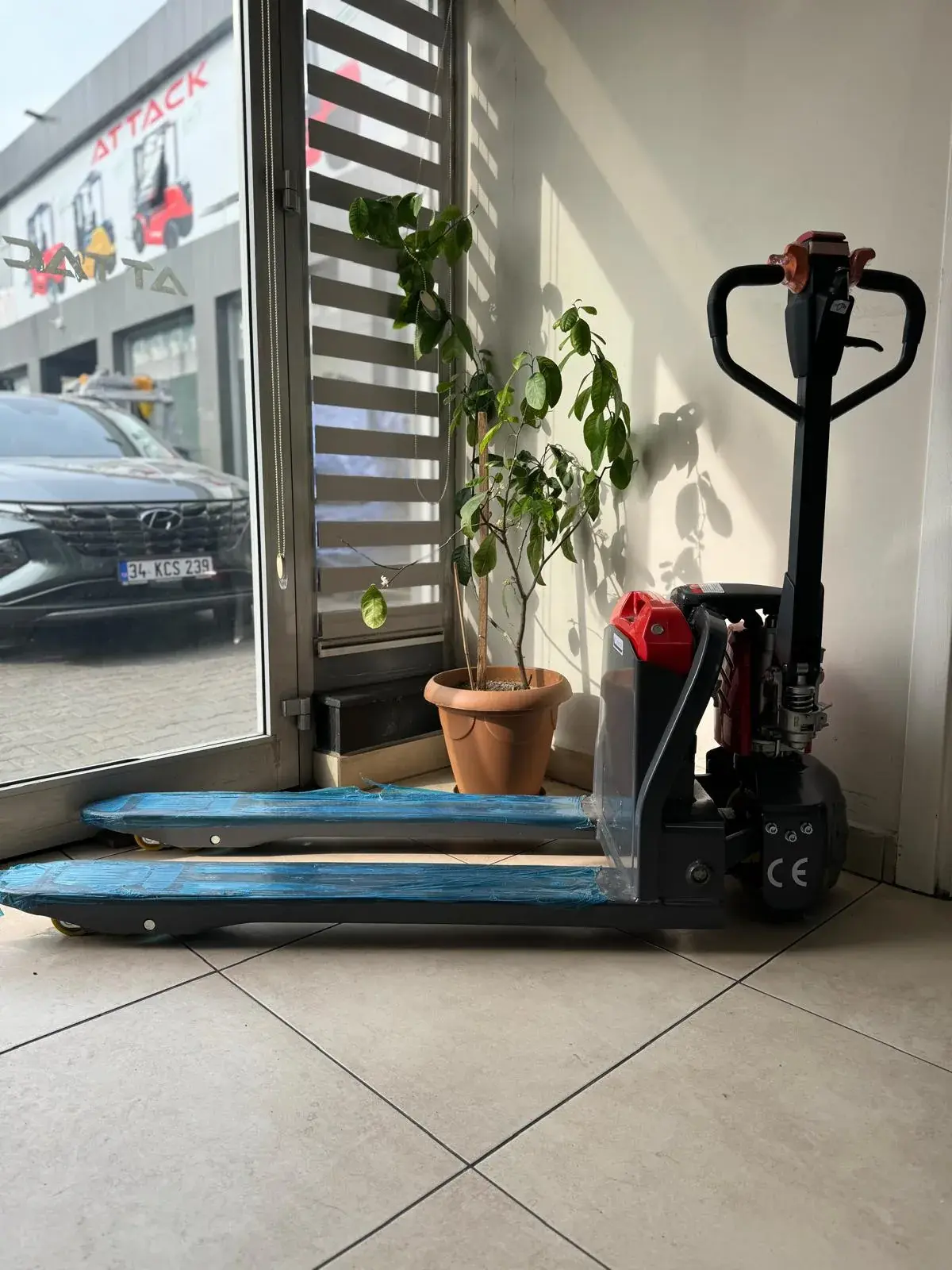 Makaslı platform manlift personel yükselticisi